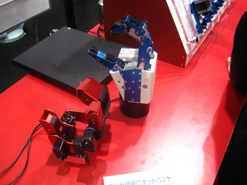 THK参考出品のロボットハンド